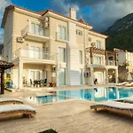 Villa Holly *