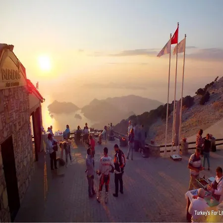 ヴィラ Holly フェティエ