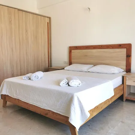 Holly * Φετιγιέ