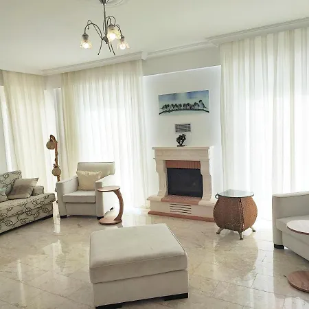 Holly フェティエ