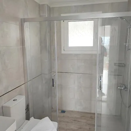 Holly ヴィラ フェティエ