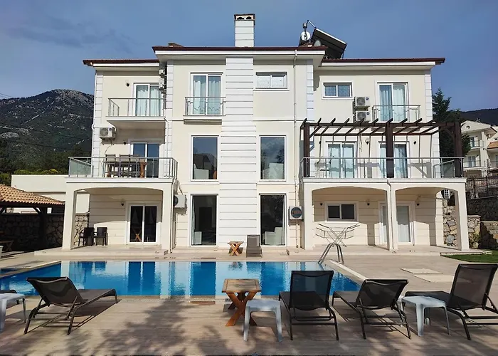 Villa Holly