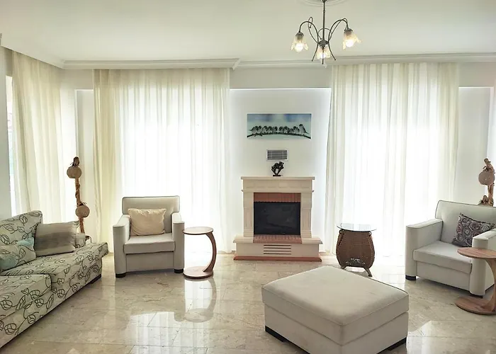 Villa Holly *